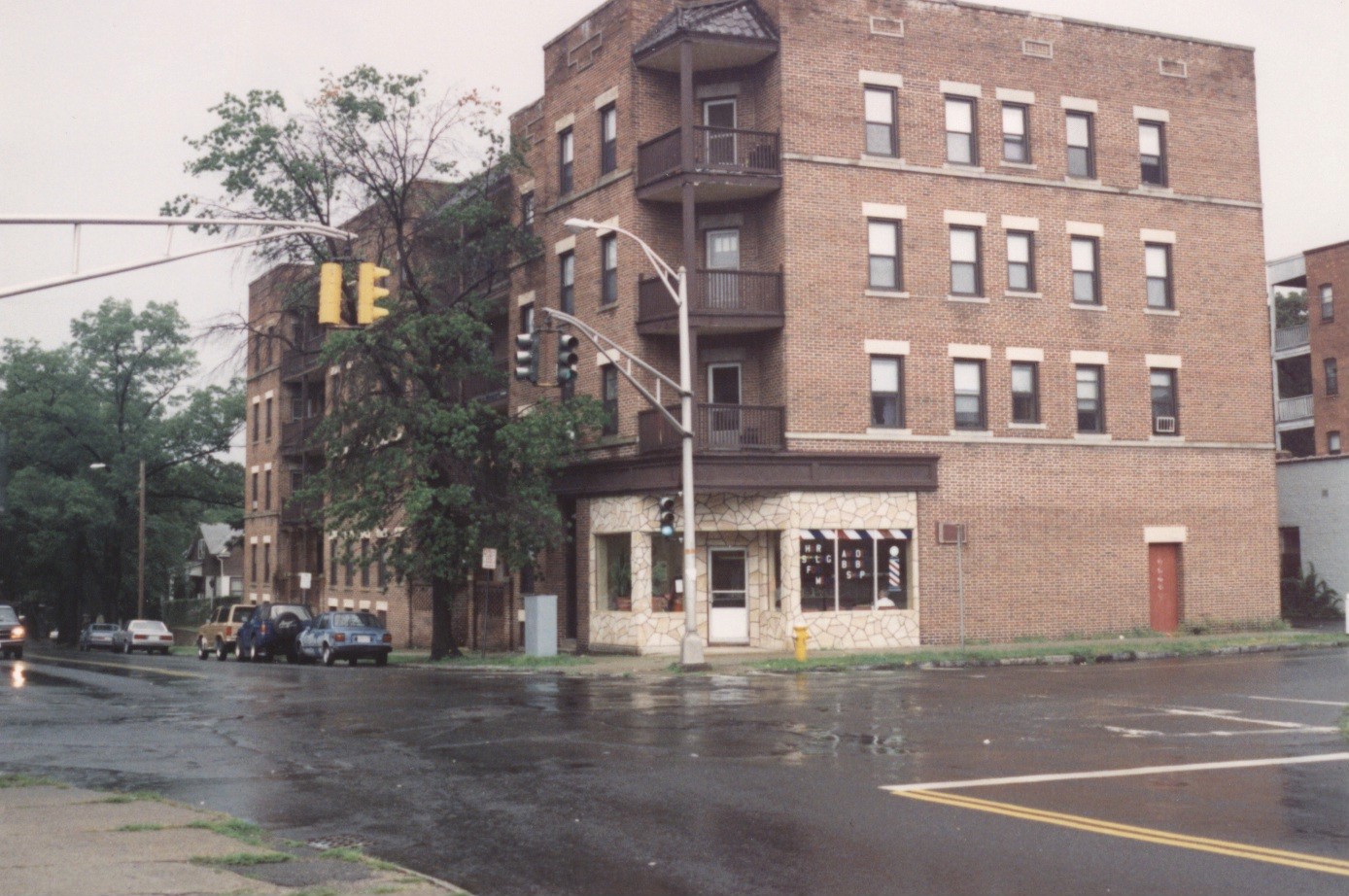 Springfield Home.jpg (339908 bytes)